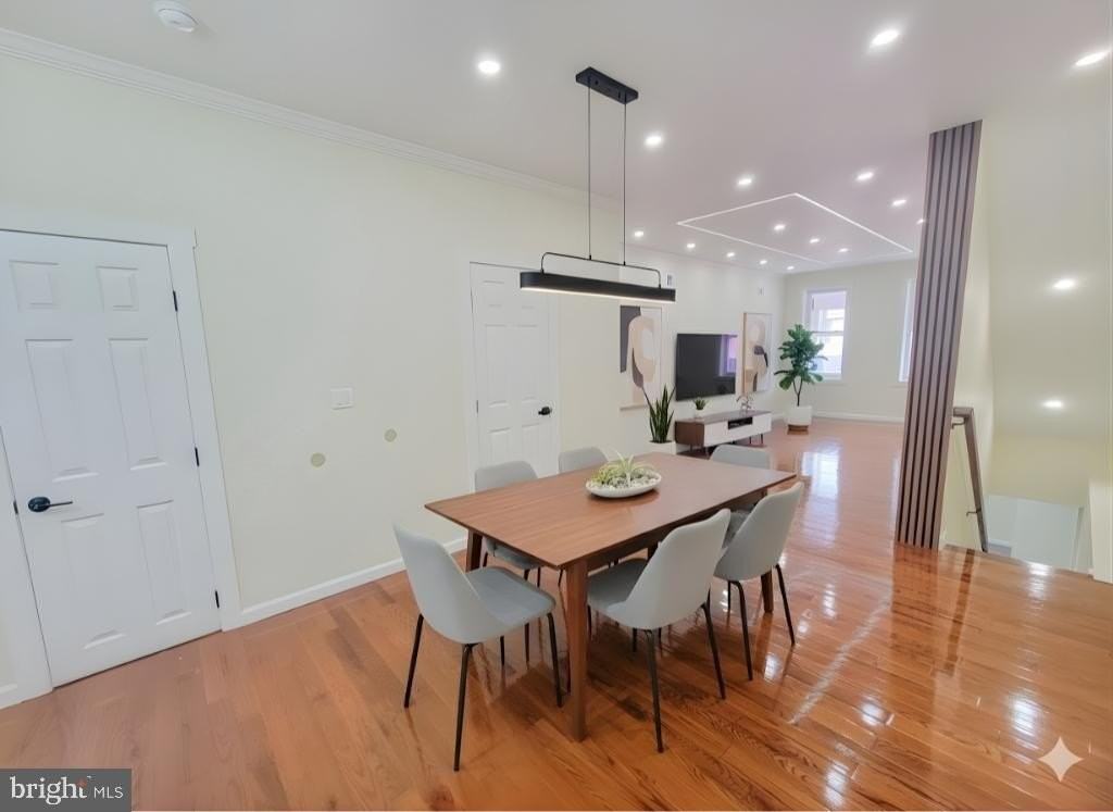 5502 Master St - Photo 5 of 50