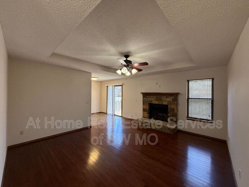 1413 S Ventura Ct - Photo 2 of 12