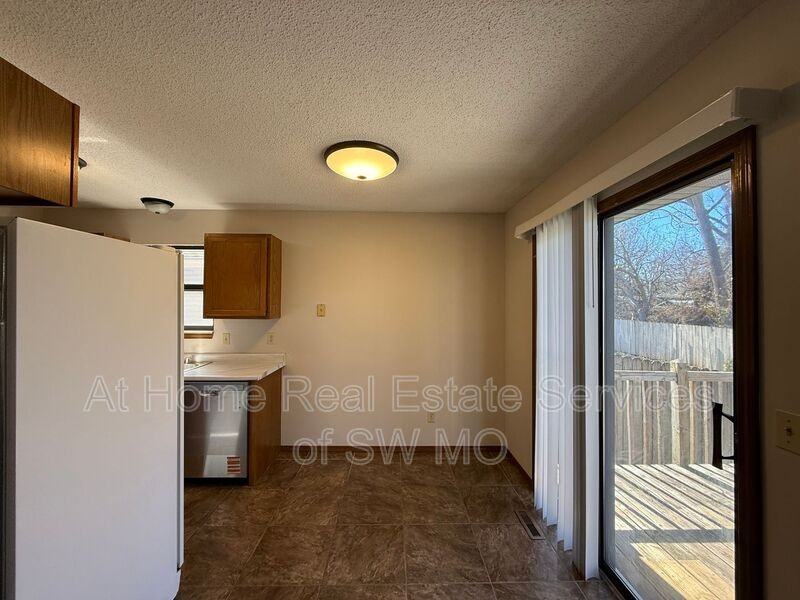 1413 S Ventura Ct - Photo 3 of 12