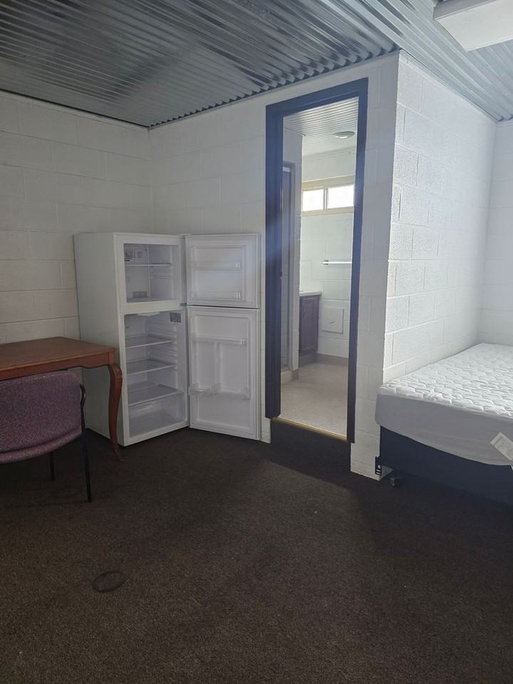 1951-MF16-E3 - Photo 3 of 4