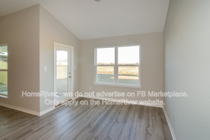 1182 Hayward Loop - Photo 4 of 23