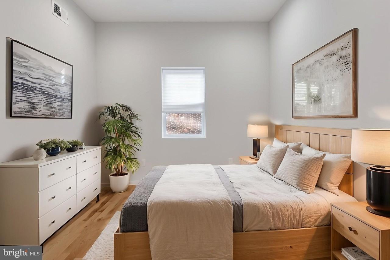 2039 E Letterly St - Photo 2 of 39