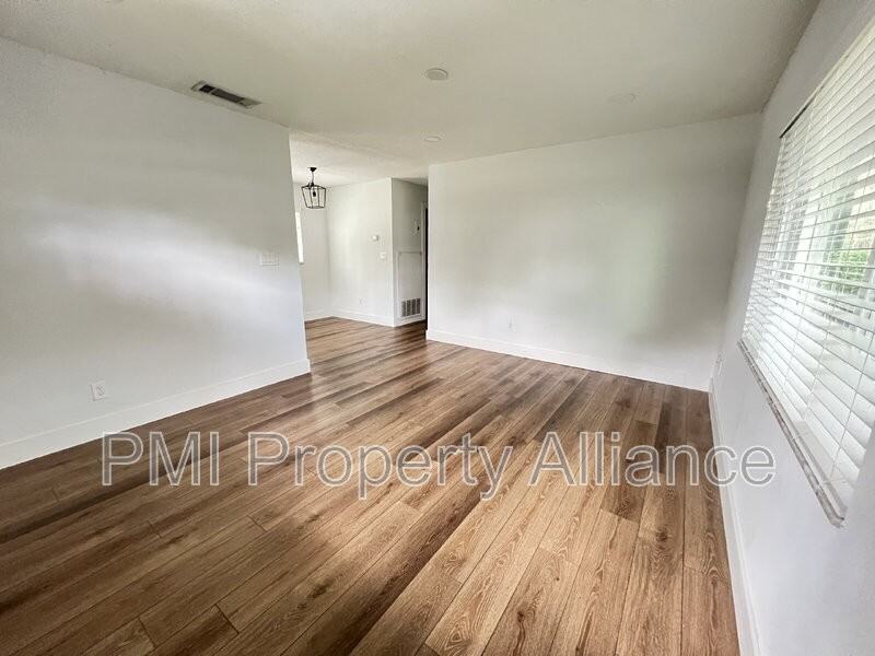 2300 Elizabeth Ave - Photo 2 of 9