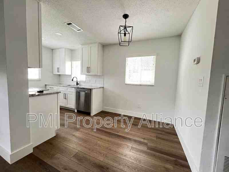 2300 Elizabeth Ave - Photo 4 of 9