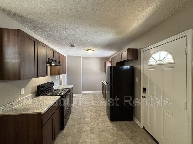 5515 Devonshire Ct - Photo 4 of 14