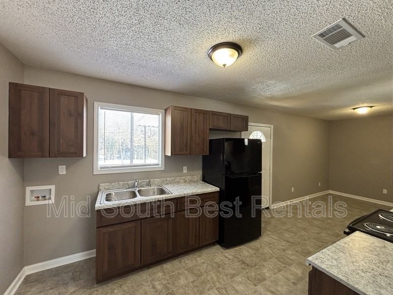 5515 Devonshire Ct - Photo 5 of 14