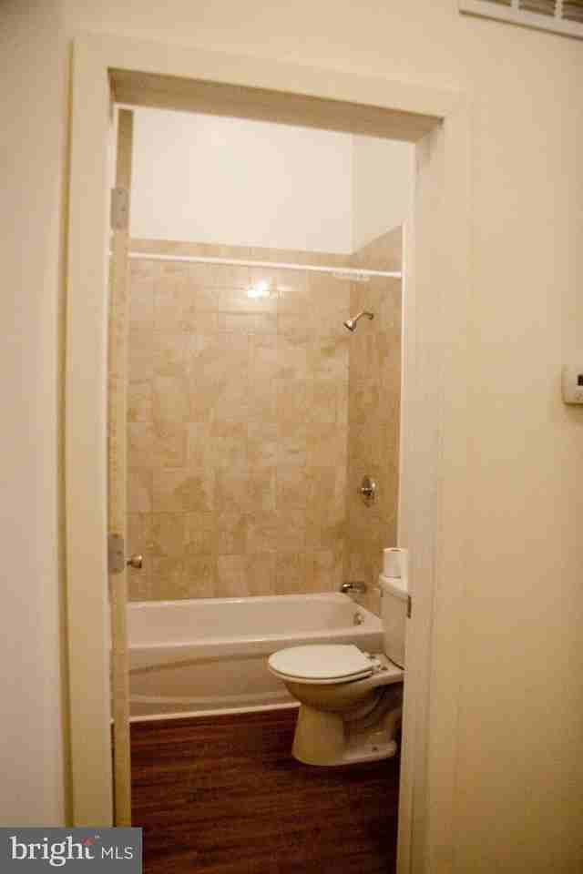 6040 Market St #3 - Photo 7 of 9