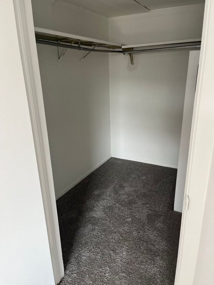 Boulder Hill - Photo 4 of 22