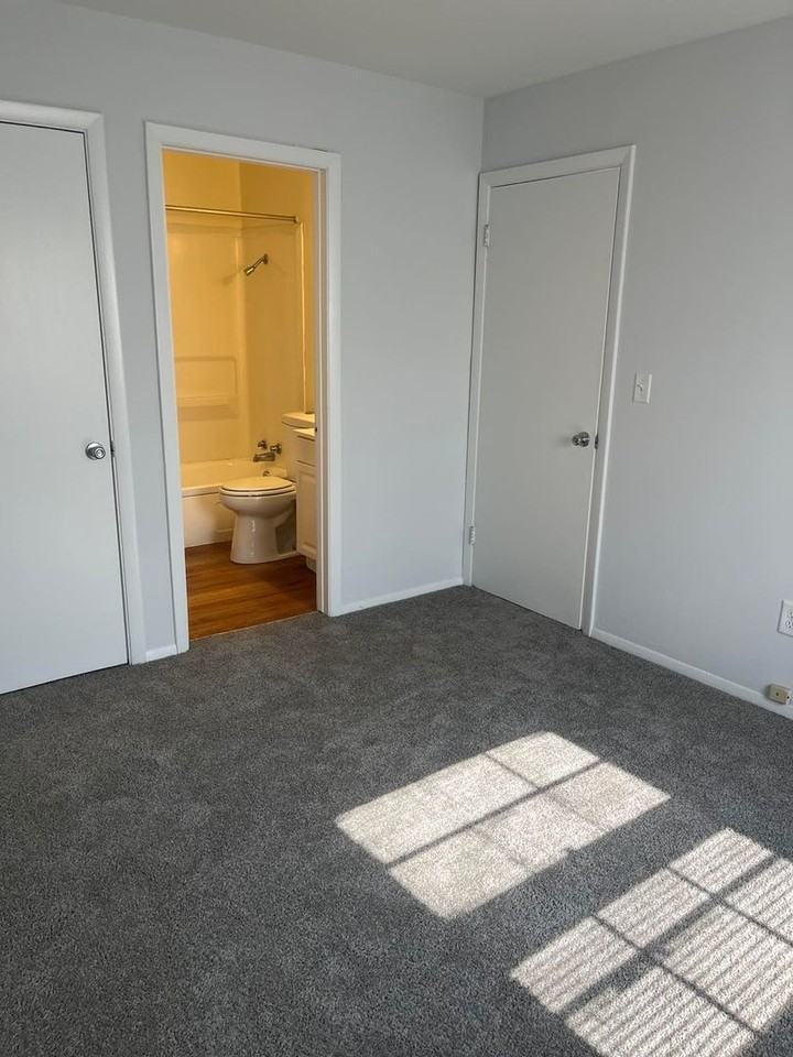 Boulder Hill - Photo 6 of 22