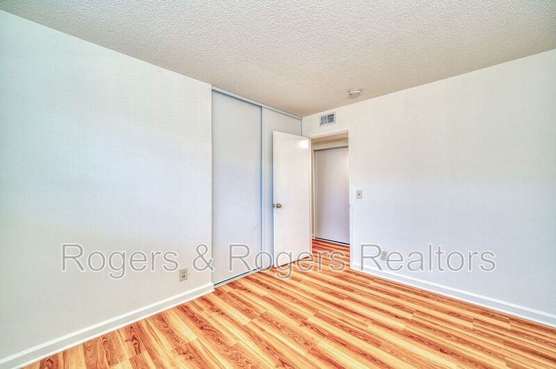 4690 Williams Rd - Photo 5 of 13