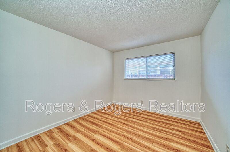 4690 Williams Rd - Photo 6 of 13