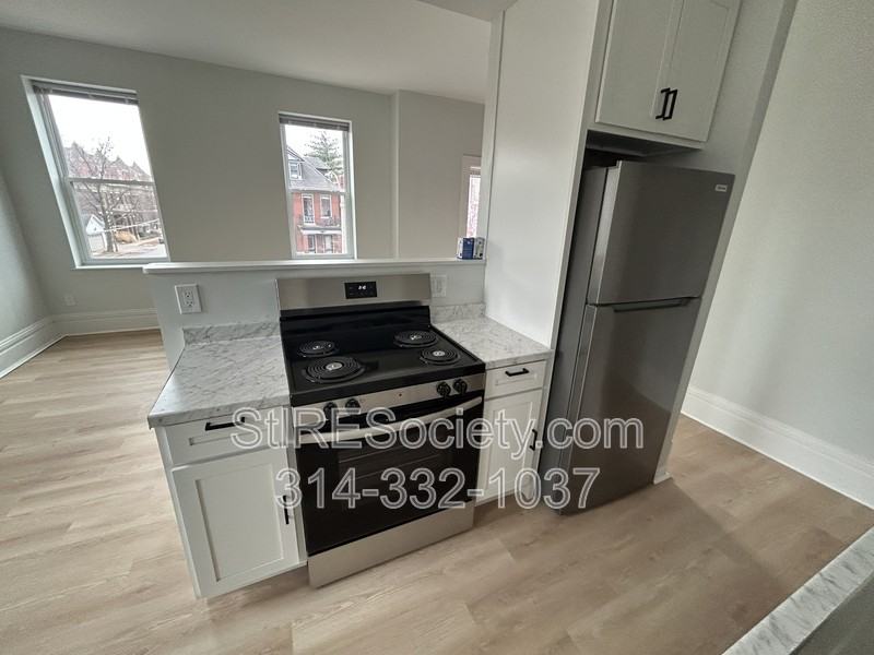 3501 Pestalozzi St - Photo 6 of 24