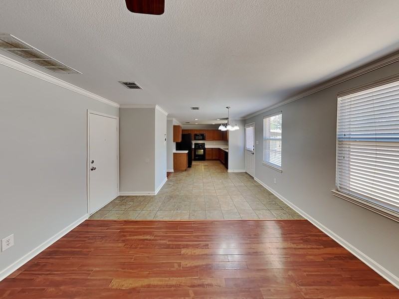 3421 Highpoint Dr - Photo 2 of 19