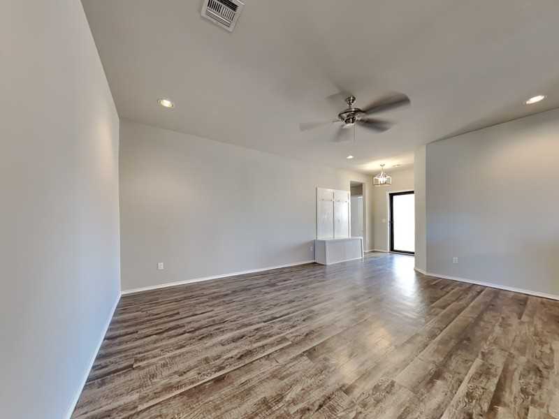 11513 Ruger Rd - Photo 3 of 17