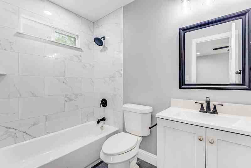 9214 Metz Ave - Photo 6 of 8