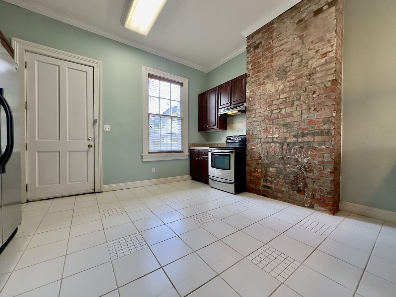 532 1st St #532 - Photo 4 of 20