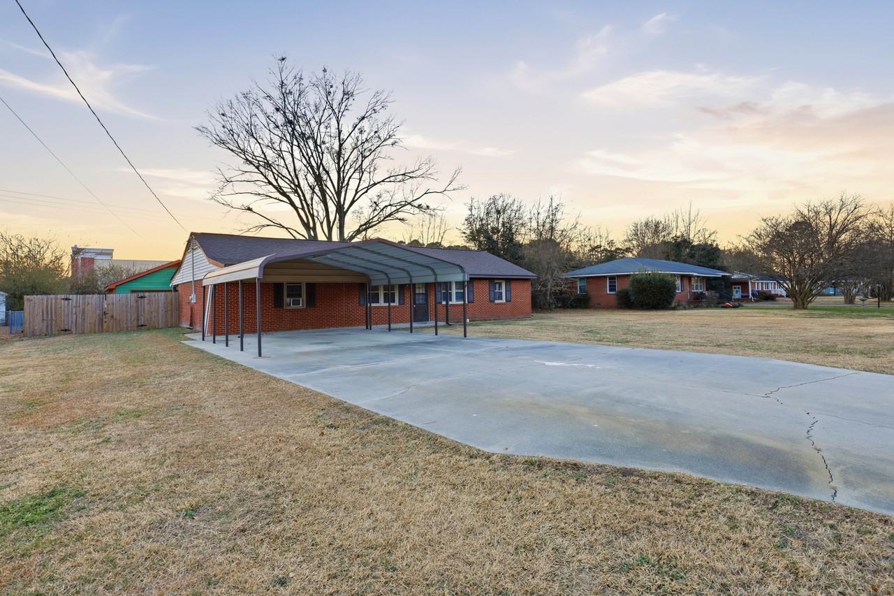 2610 Hill Circle Dr #1 - Photo 2 of 15