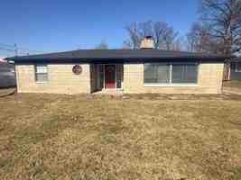 featured image of 5140 E 62nd St