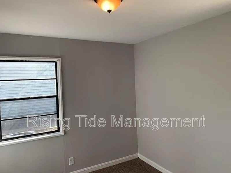 424 Grant St - Photo 5 of 9