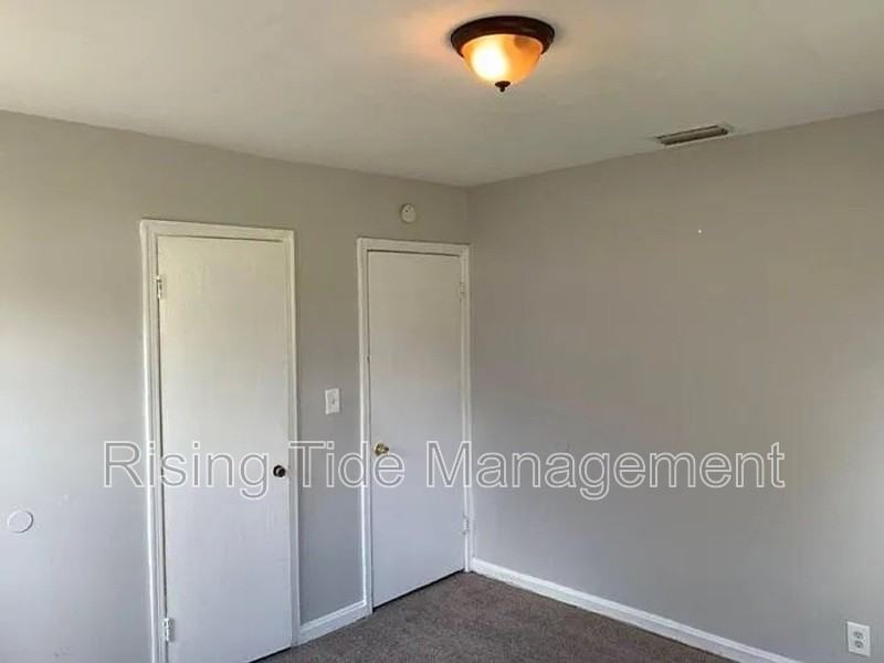 424 Grant St - Photo 6 of 9