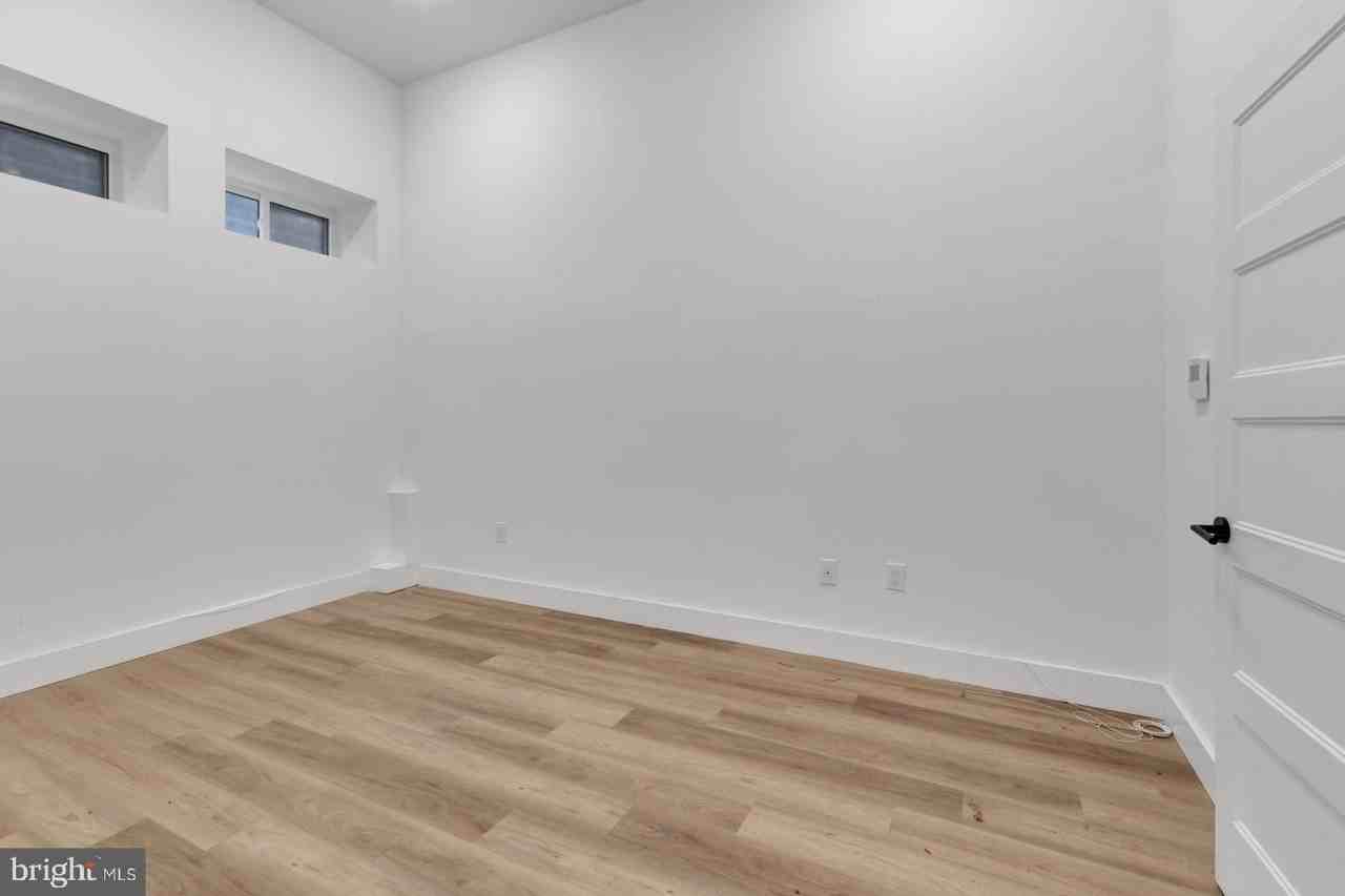 1153 N Front St Apt 1f #1F - Photo 6 of 18