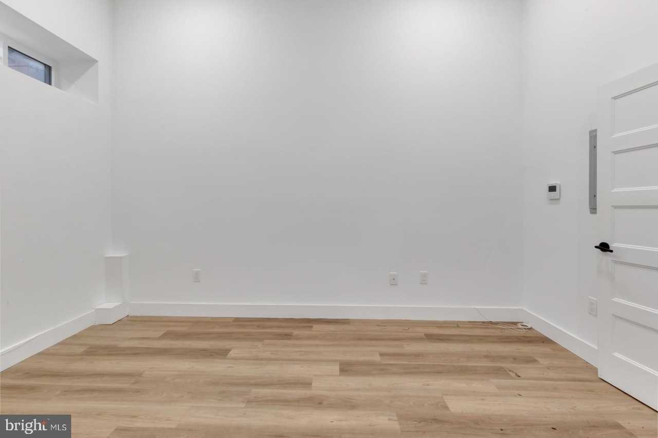 1153 N Front St Apt 1f #1F - Photo 7 of 18