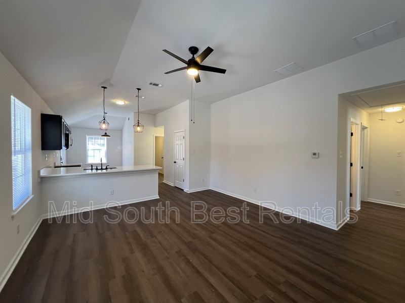 1989 Burnham Ave - Photo 3 of 16