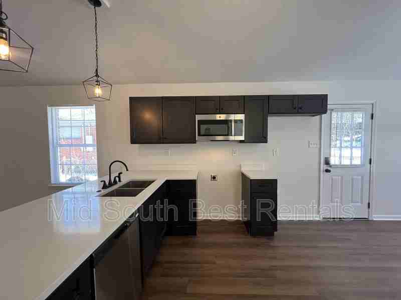 1989 Burnham Ave - Photo 4 of 16