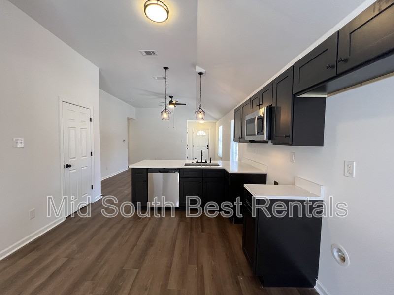 1989 Burnham Ave - Photo 5 of 16