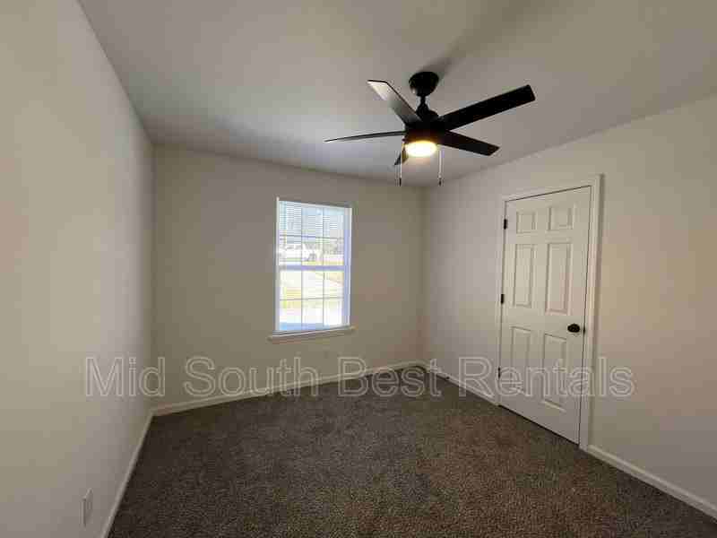 1989 Burnham Ave - Photo 6 of 16