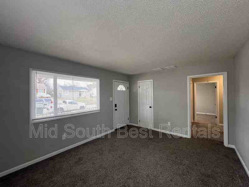 3507 Ashford Rd - Photo 3 of 13