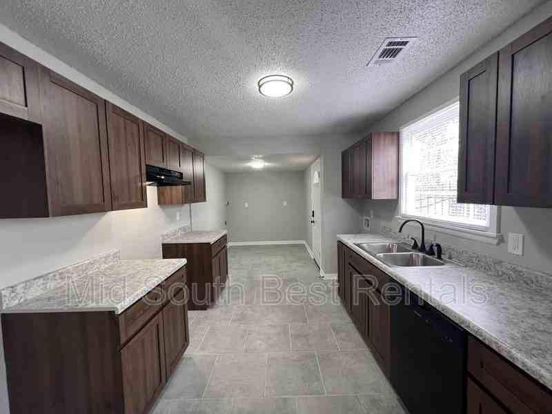 3507 Ashford Rd - Photo 4 of 13