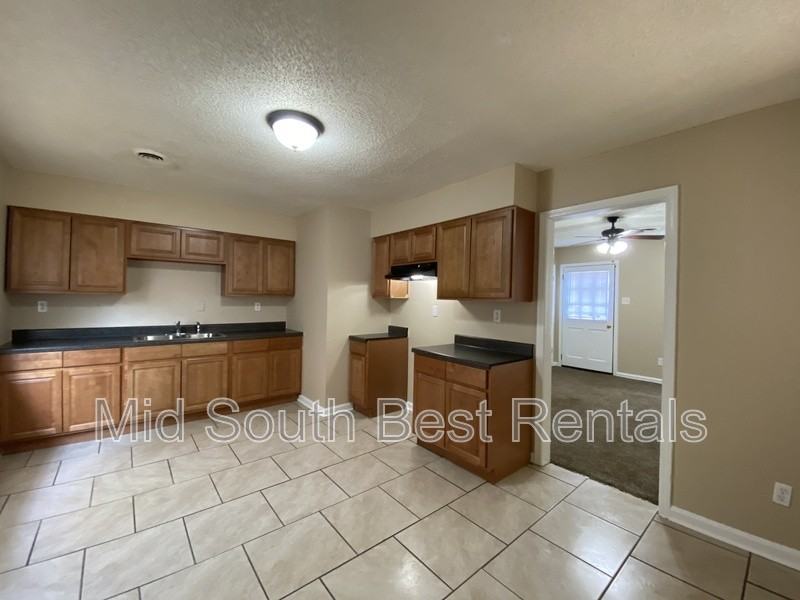 741 Northaven Dr - Photo 3 of 14