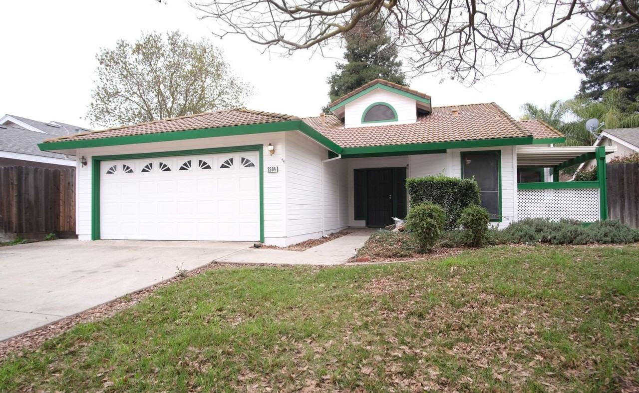 2504 Spring Water Dr - Photo 2 of 20