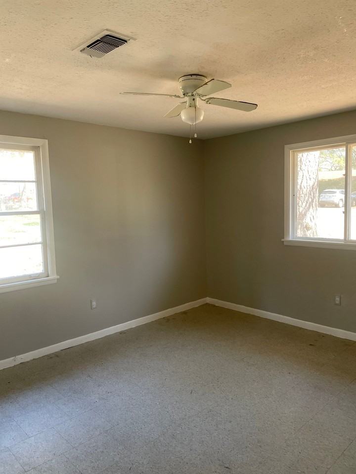 2849 Engleside Dr #1 - Photo 5 of 5