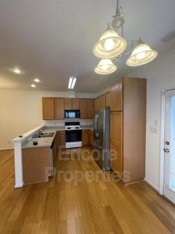 10021 David Stone Dr - Photo 3 of 12