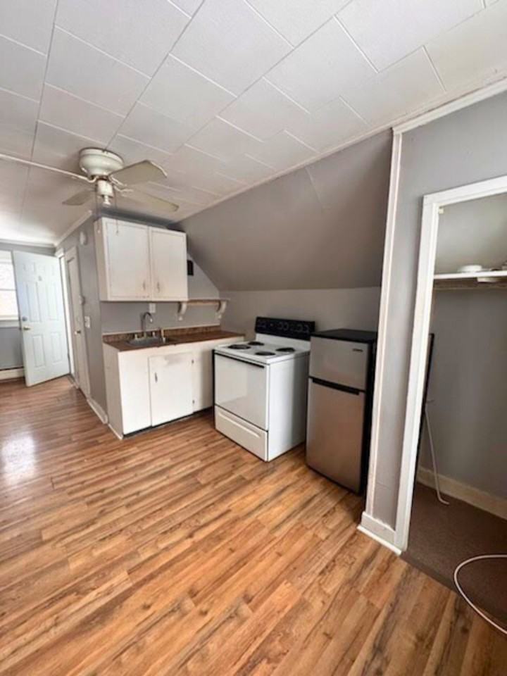 277 Brunswick St #8 - Photo 7 of 14