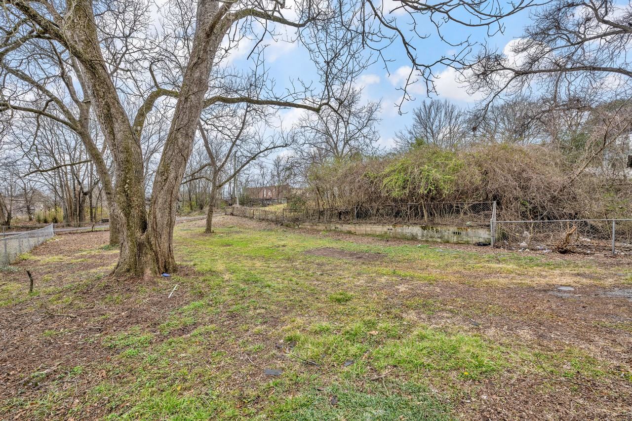 4413 6th Ave #1 - Photo 4 of 32