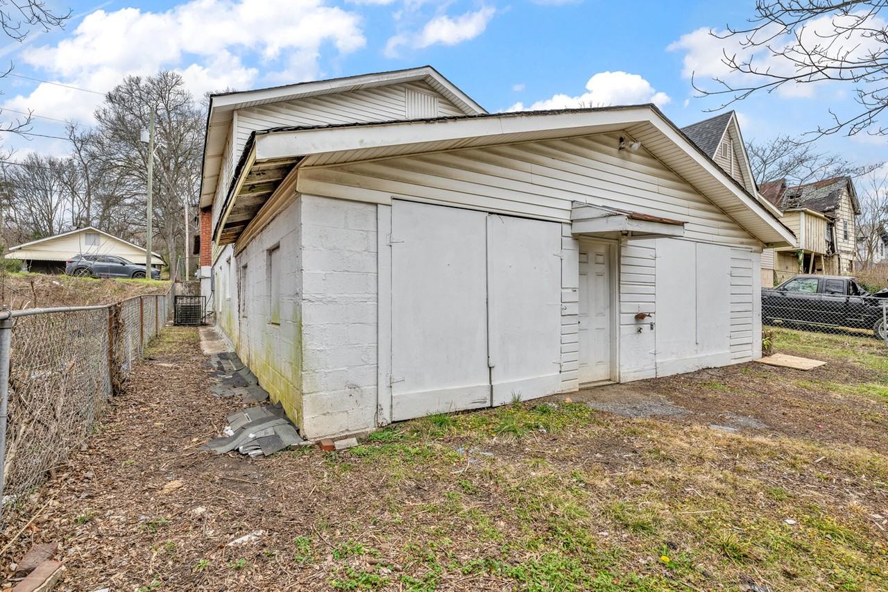 4413 6th Ave #1 - Photo 6 of 32