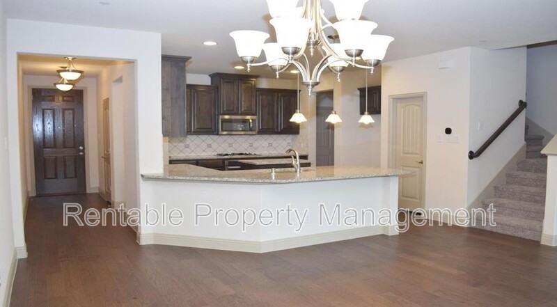 1247 Wiltshire Dr - Photo 4 of 23