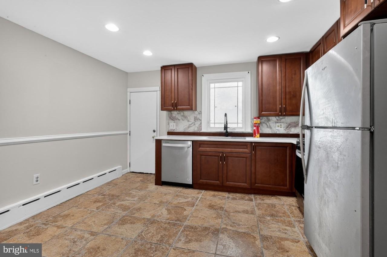 2524 E Lehigh Ave - Photo 7 of 24