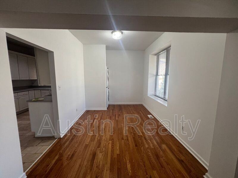 4362 Mcpherson Ave #A - Photo 3 of 11