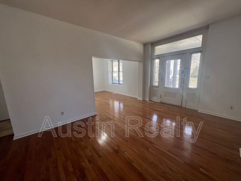 4362 Mcpherson Ave #A - Photo 4 of 11