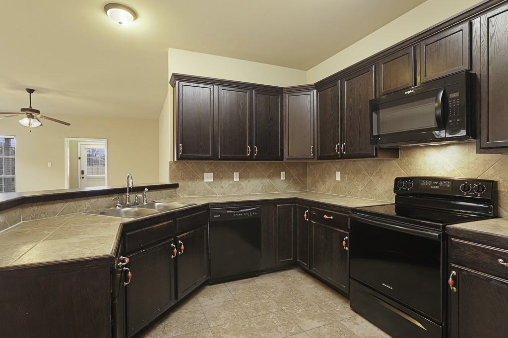 15458 Rosestone Dr #1 - Photo 4 of 16