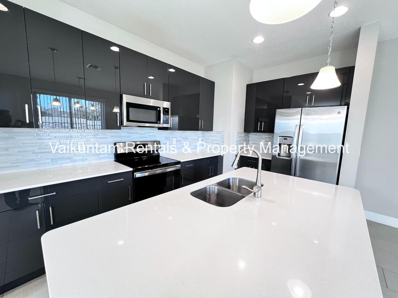 1421 Captiva Cv #1 - Photo 5 of 50