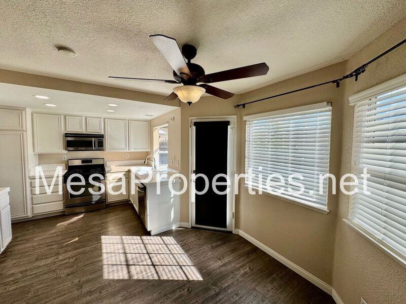 10927 Glenoaks Dr - Photo 7 of 26