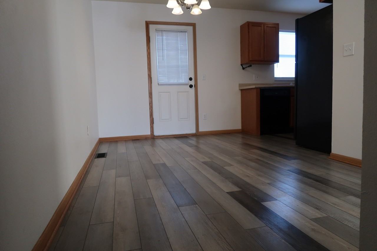 364 Harbor Town Ct #2 - Photo 2 of 10