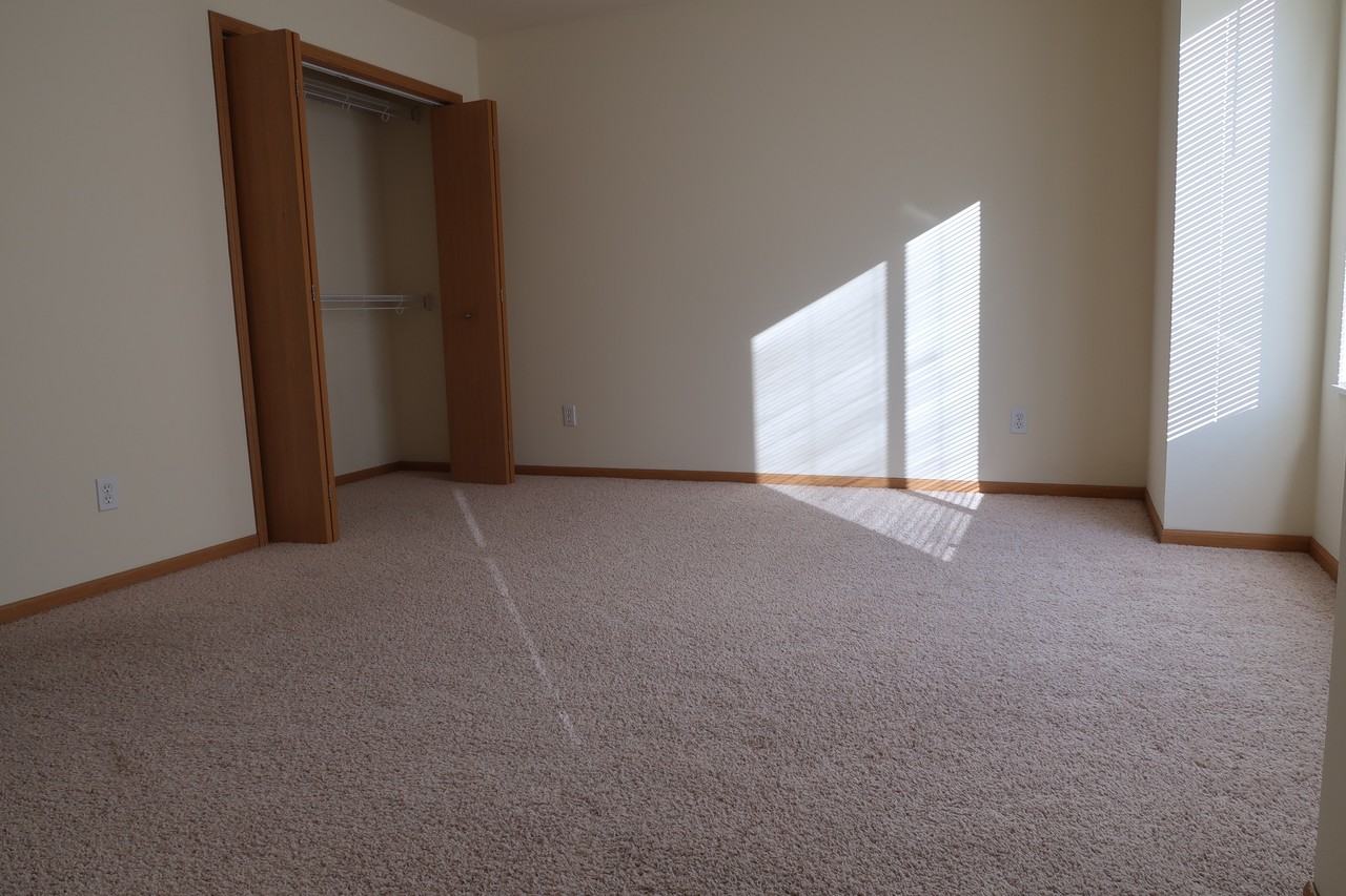 364 Harbor Town Ct #2 - Photo 6 of 10