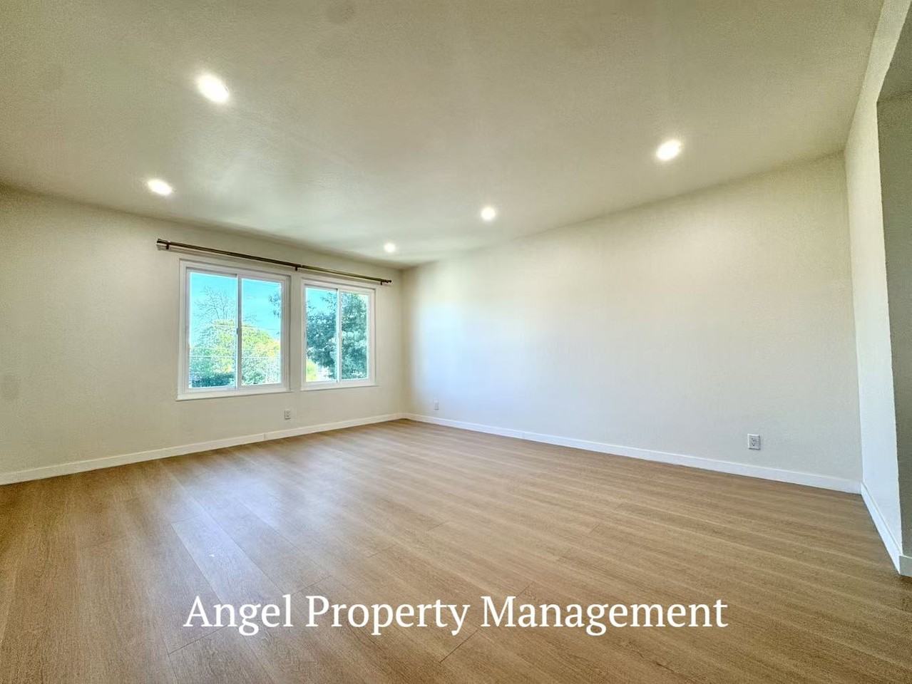 5804 Shadow Ridge Dr #1 - Photo 6 of 34