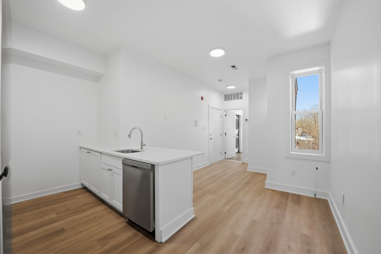 3626 N 19th St #3 - Photo 6 of 36